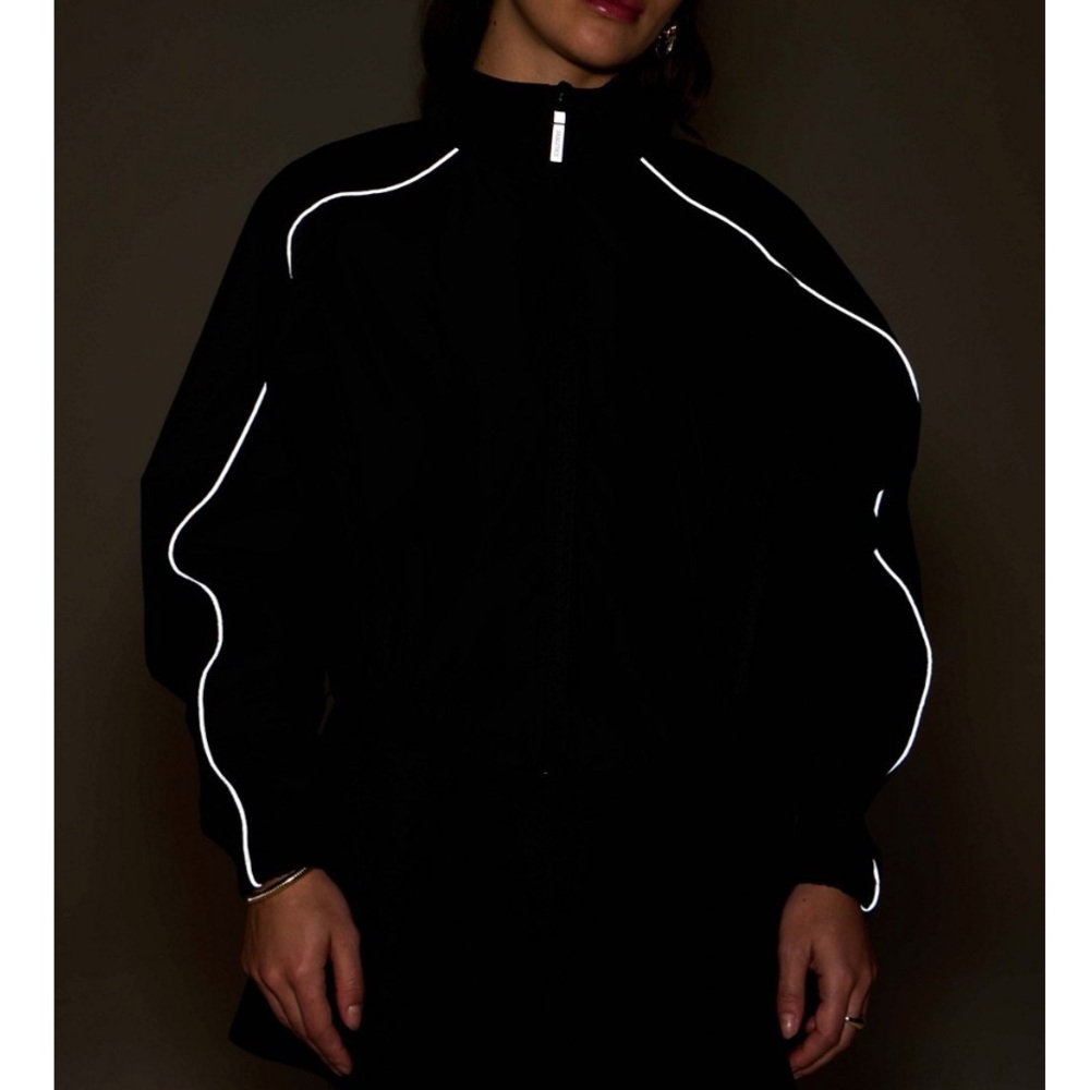 Fabletics Tempo Lightweight Windbreaker - XS - Picture 4 of 7